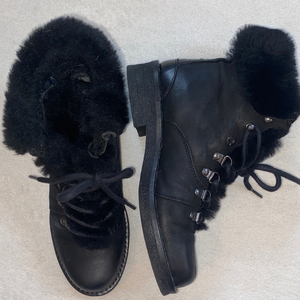 Pajar waterproof leather shearling lace up women’s boots Sz 7.5